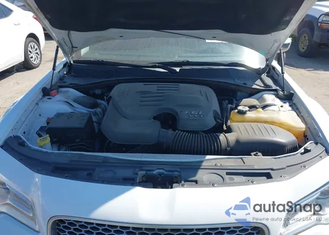 2019 Chrysler 300 Touring из США, поврежденный, VIN 2C3CCAAGXKH641018